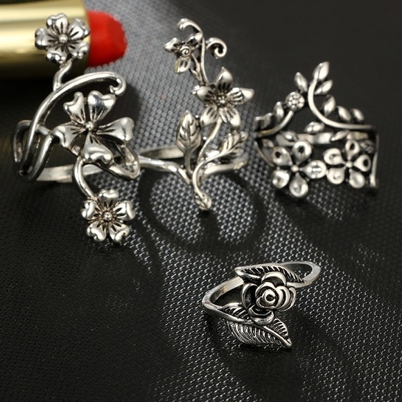 “Bella” Flower Set Knuckle Rings - Picture 2 of 4
